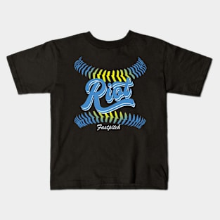 Riot straight laces Kids T-Shirt